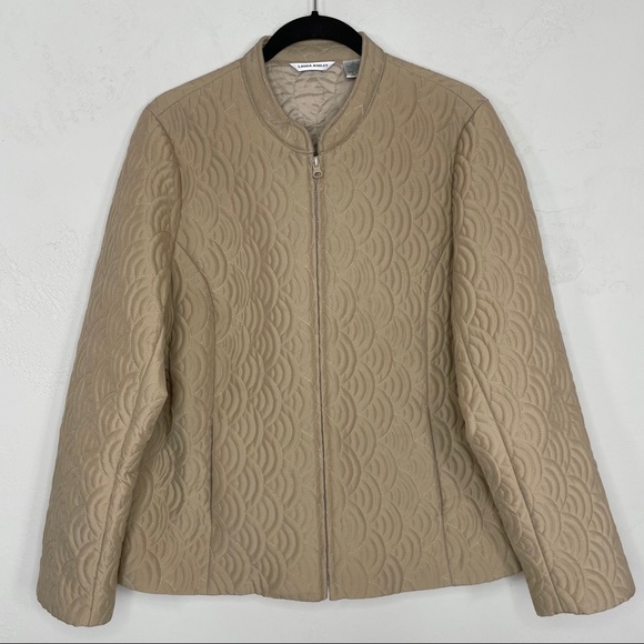 Laura Ashley Quilted Zip Up Lightweight Jacket - Picture 2 of 14